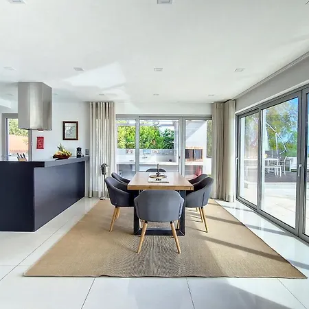 Madeira By Lovelystay Caniço