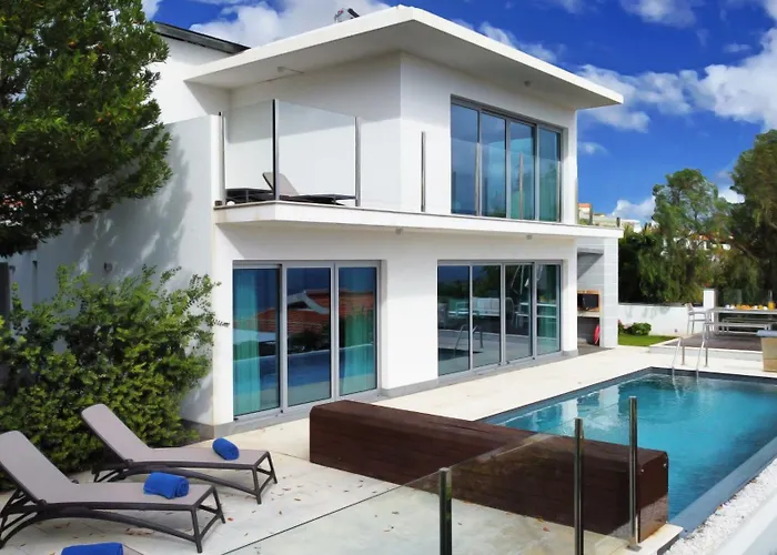 Villa Madeira By Lovelystay Caniço