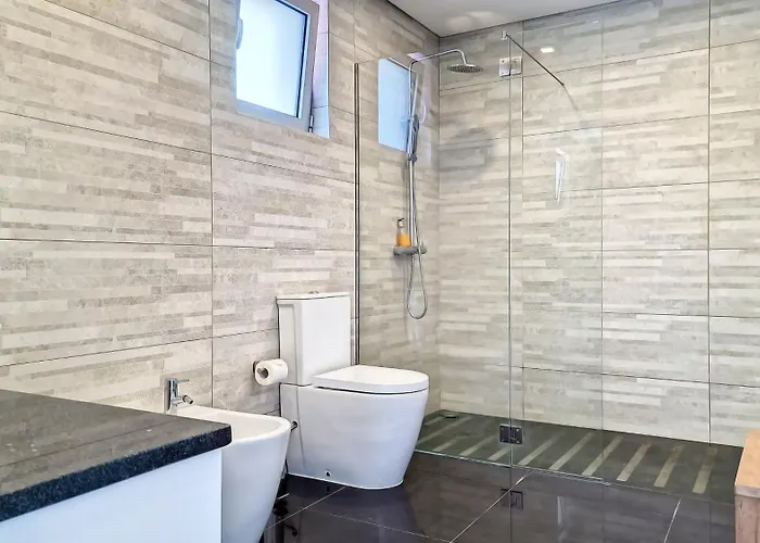 Madeira By Lovelystay Caniço